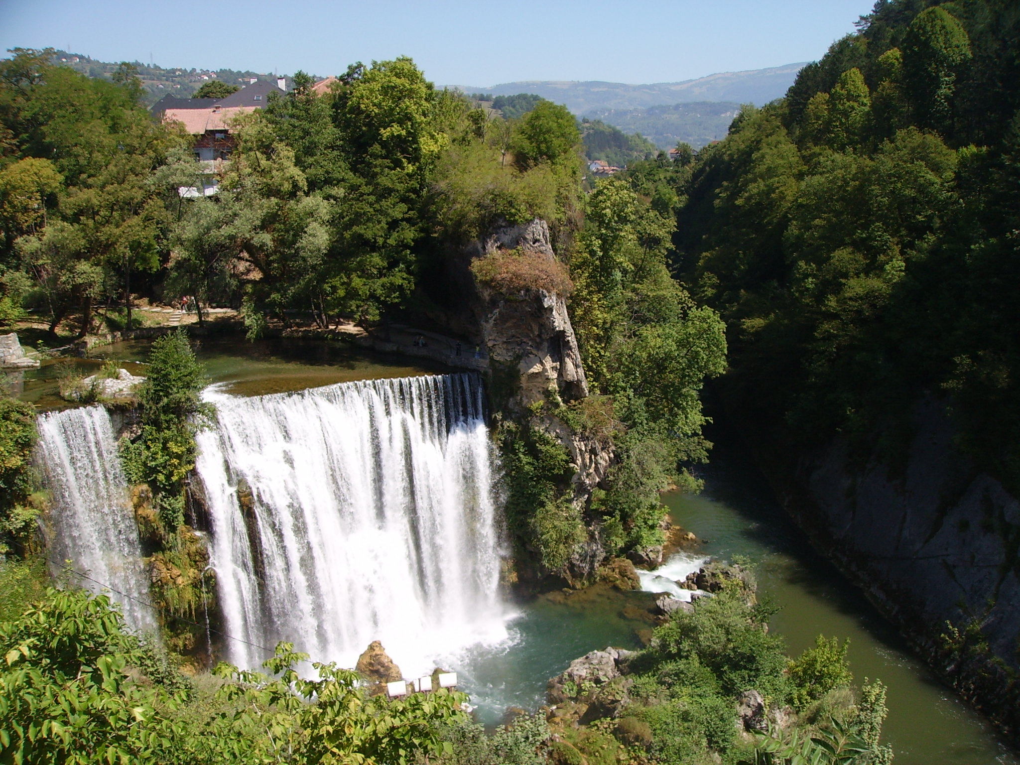 Jajce (Јајце) (Photo license CC-BY-SA 3.0)